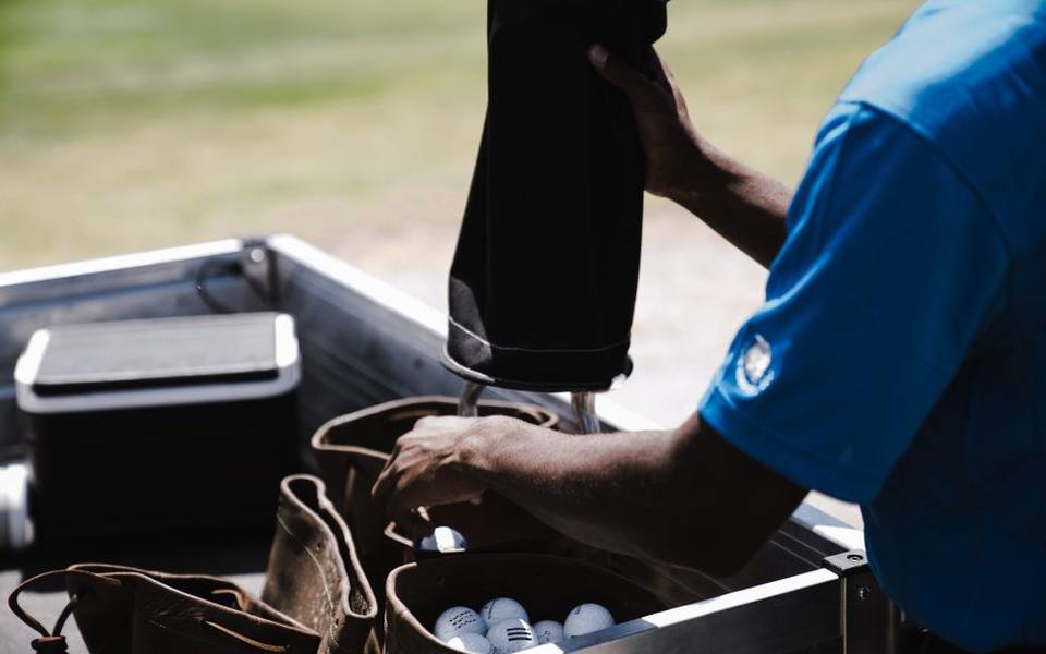 Custom Golf Bag Embroidery Techniques