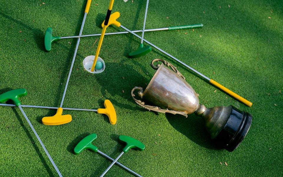 Indoor Putting and All-Season Golf Across Buffalo and New York