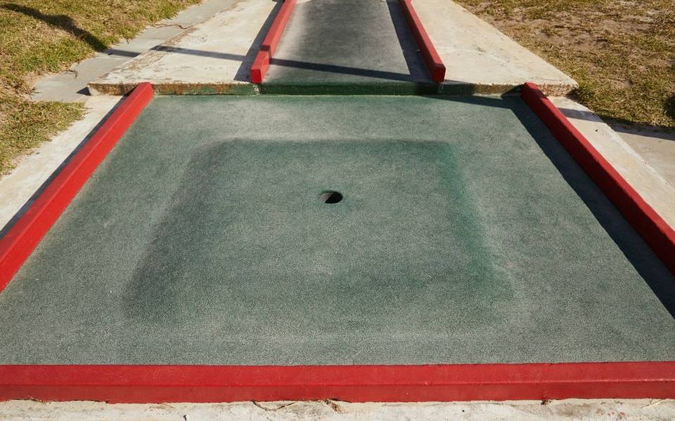Mastering Obstacles, Angles, and Classic Bank Shots