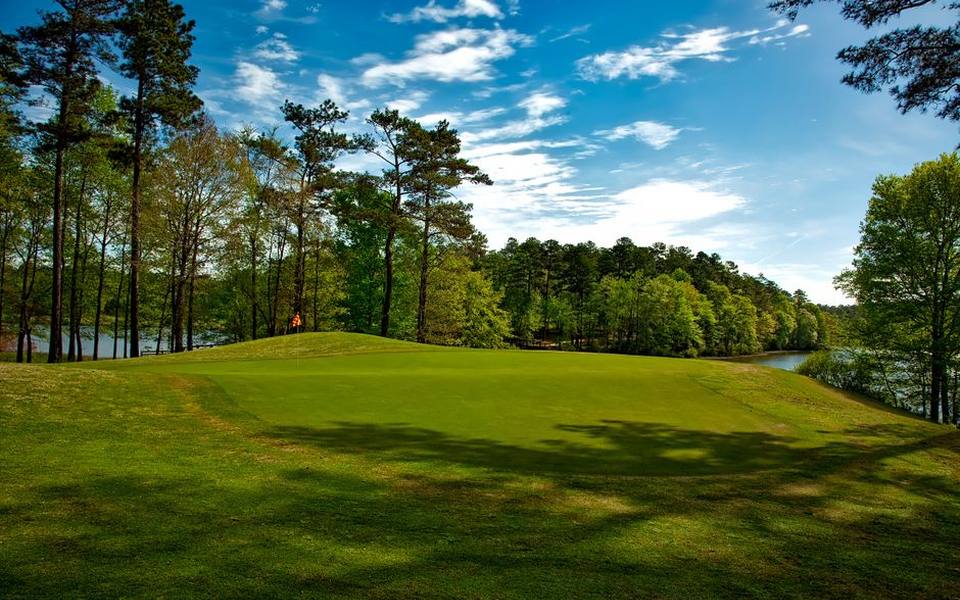 The Novelty and Mechanics of Aqua Golf Ranges