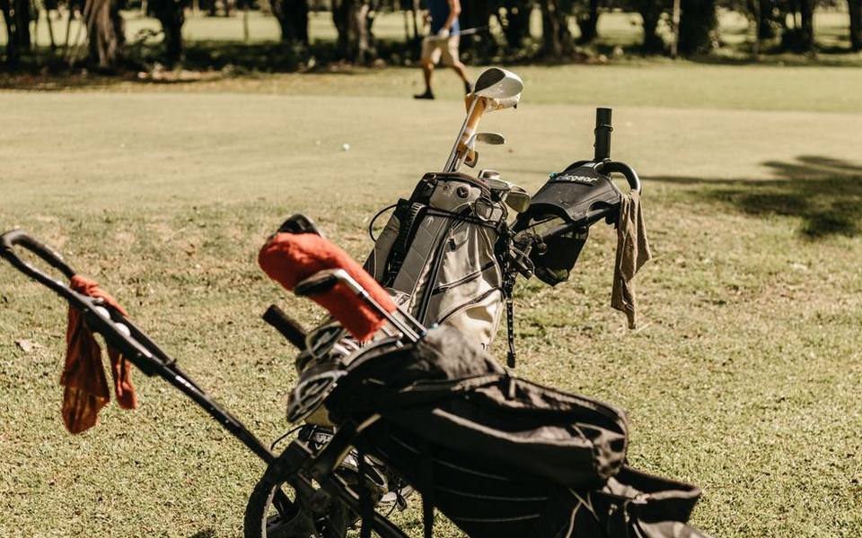 Refurbishing and Personalizing Used Golf Gear